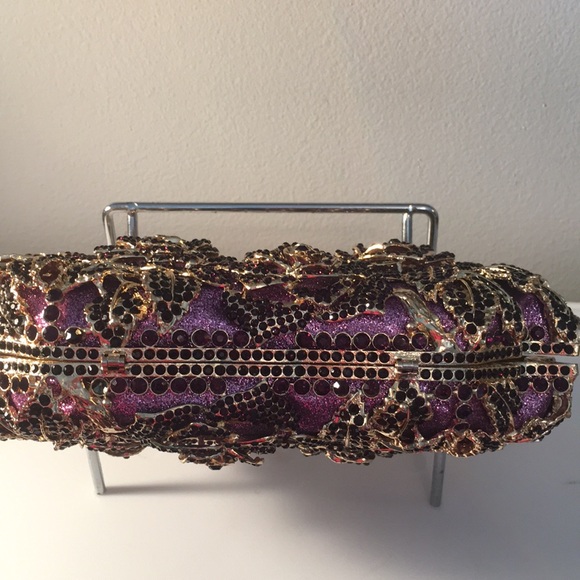 Clutch - Picture 3 of 4